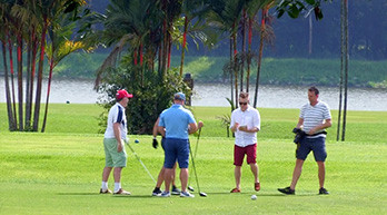 Fraternising on the fairway